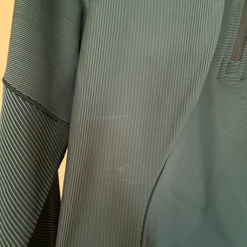 Lululemon Two-Tone Ribbed Running Half Zip - Picture 5 of 6